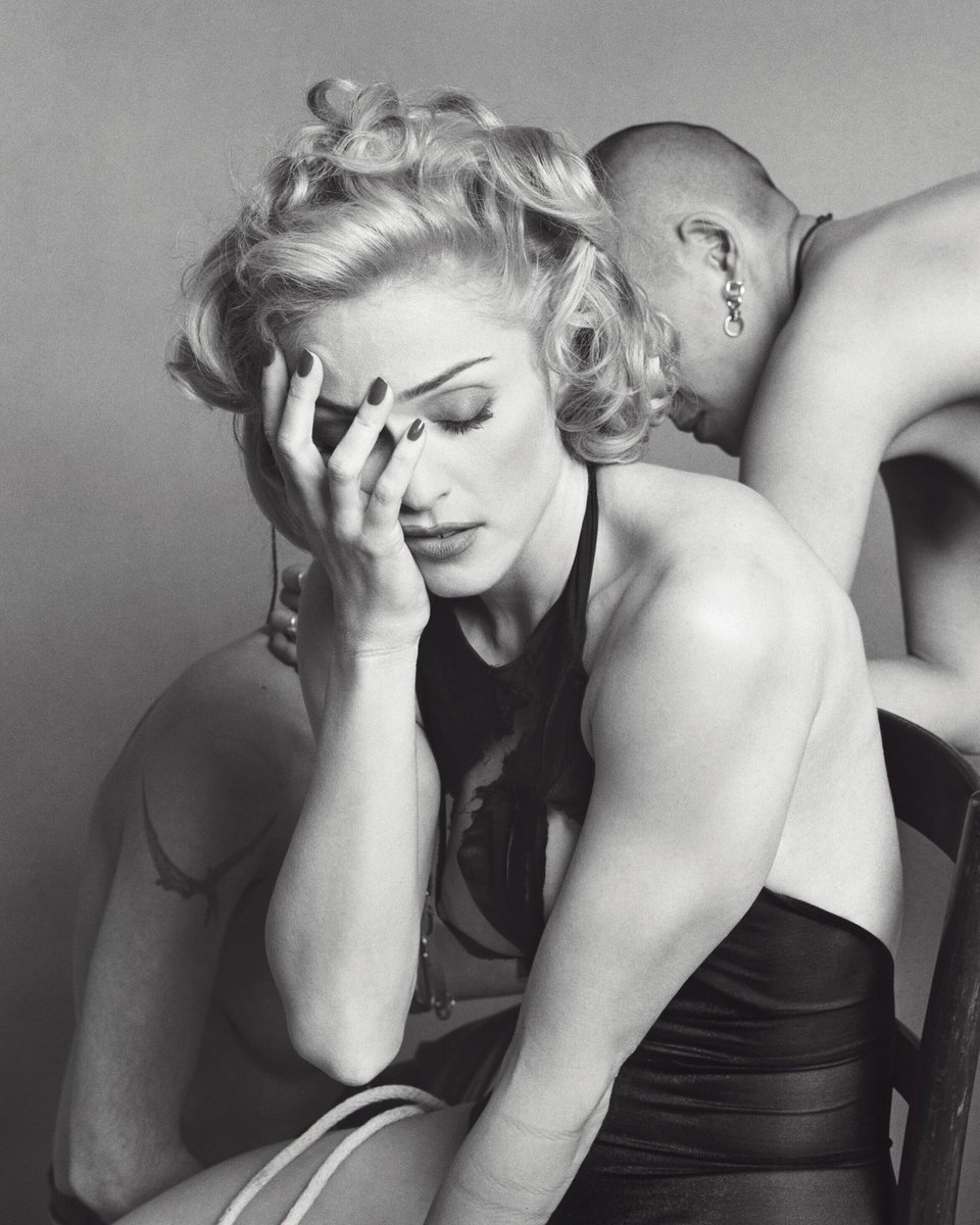 Retra_tos's tweet photo. ▫️📸Madonna, 1992
▫️©️ Steven Meisel
▫️#retratos #StevenMeisel #Madonna https://t.co/Sp1tgirNQq