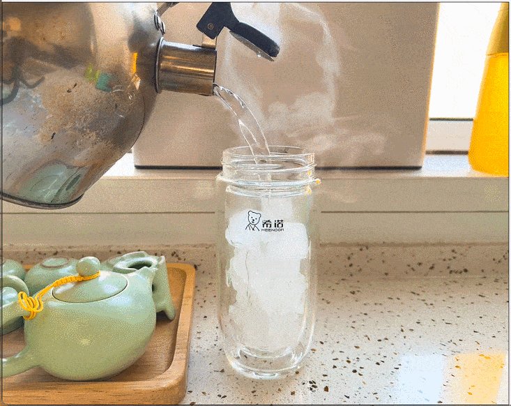anikq338653's tweet photo. Just whipped up a 5-minute iced honey lemon mint tea—tangy, sweet, and totally refreshing for this hot afternoon!  No fancy tools needed, grab a glass and try it! https://t.co/u33onJG0Fg