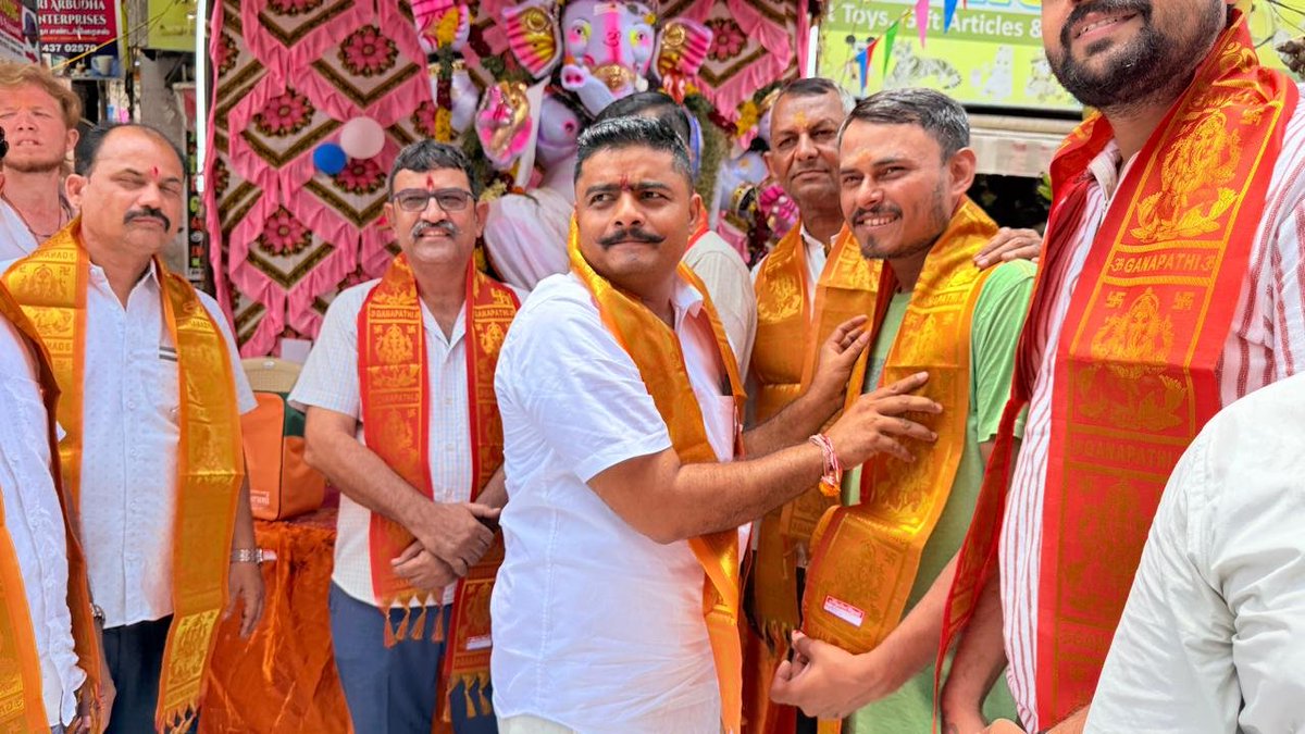 AshokkumarTNBJP's tweet photo. गणपति पंडाल के कुछ आधुनिक झलकी वीर विनायक मदुरै 2026 https://t.co/YulfWuNZNF
