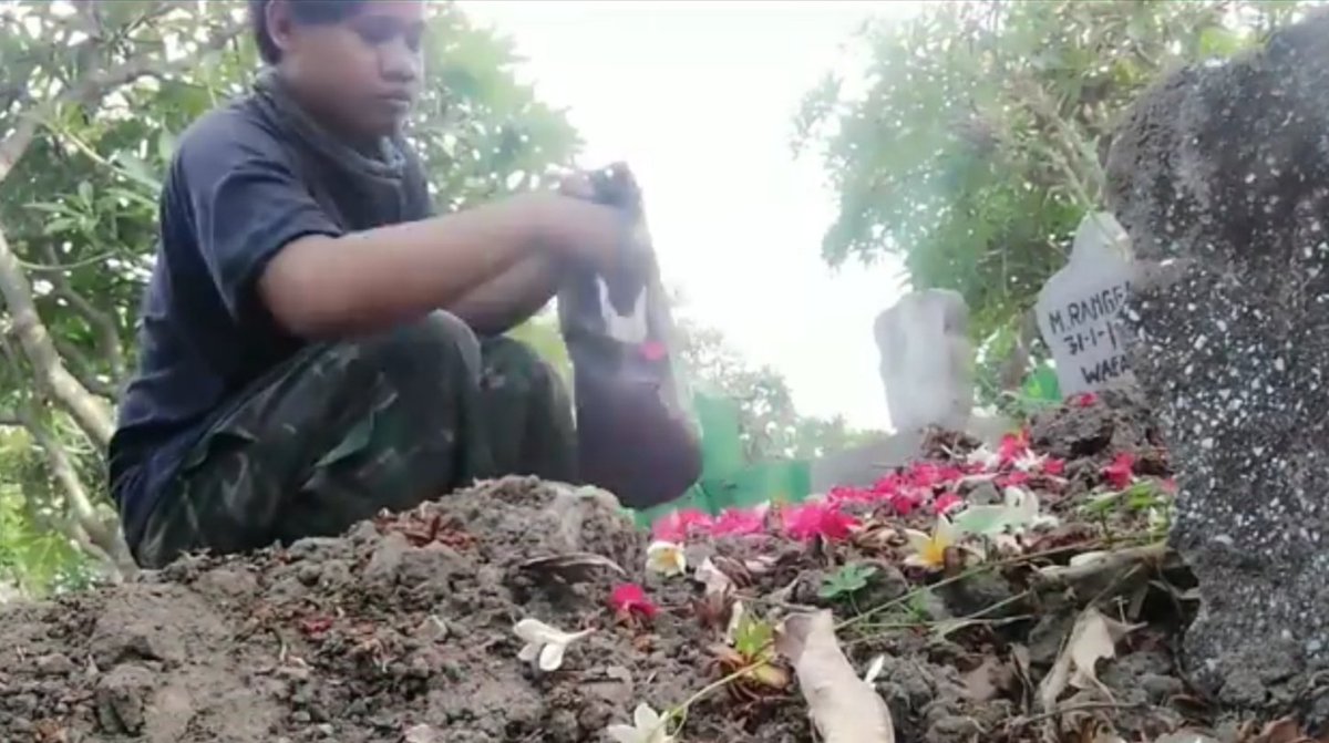 imasputra12's tweet photo. Sudah makam saudaraku Rangga kakakku 1994-2026 ๐๏ธ
Rangga rokok banyak paru2 sakit ya 2019-2020๐
Aku gak rokok jangan ๐
๐ป๐ญโ
Aku suka teh dan panas milo๐๐ปโ
#rezeki #bisu #tuli #makam #surga https://t.co/XbccyziaRQ