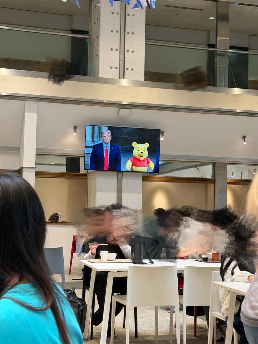 TReverie's tweet photo. 中共国某食堂🤣🤣 https://t.co/nCiUfyUyZ9