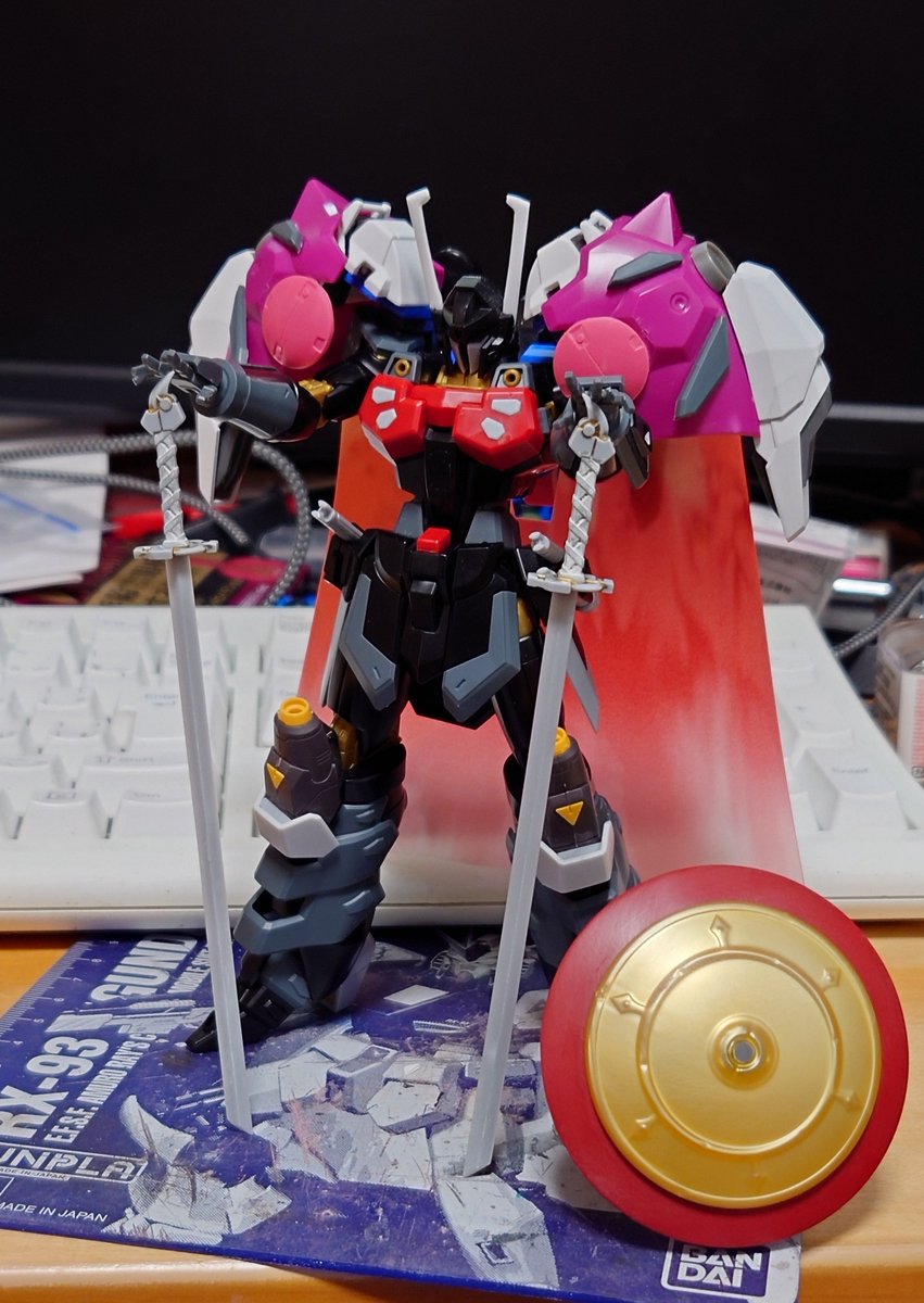 kai702_'s tweet photo. ブラックナイトの続き
材料が見つかったので2本目の実剣を作成！(ﾟ∀ﾟ)
もうちょい整えて塗装入れそうかな？ https://t.co/HCiFtMhORJ