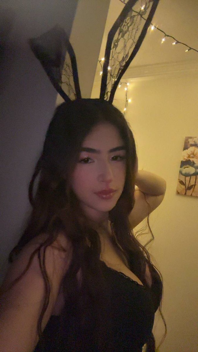 LewdSgaloreV2's tweet photo. Telegram cuck @daggersbutt wants his slut exposed. DM if you want her insta
#nsfw #exposed #cuck https://t.co/BAhnUX9oiq