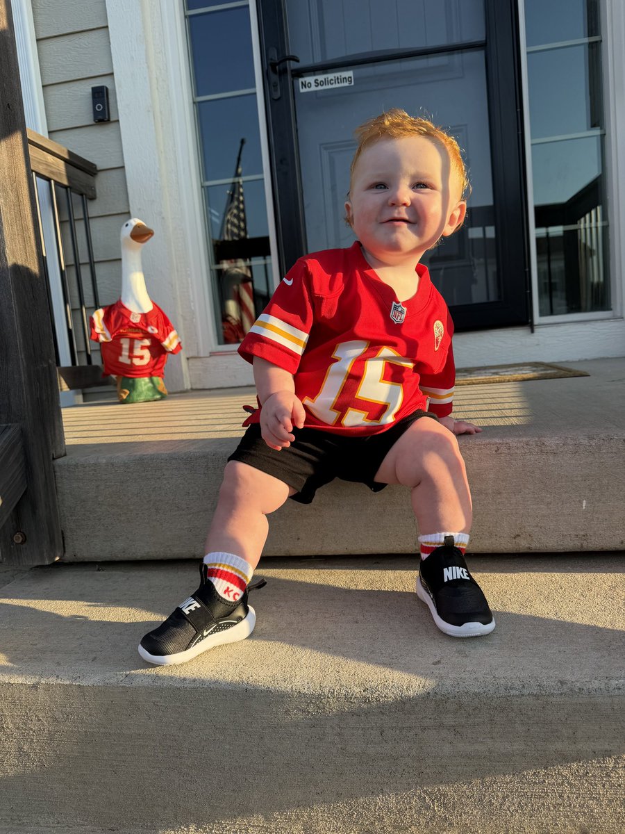 tybri714's tweet photo. @Chiefs @PatrickMahomes @TheChiefsWire  my little dude is representing the chiefs this red Friday! https://t.co/JcVh6OF3Hl