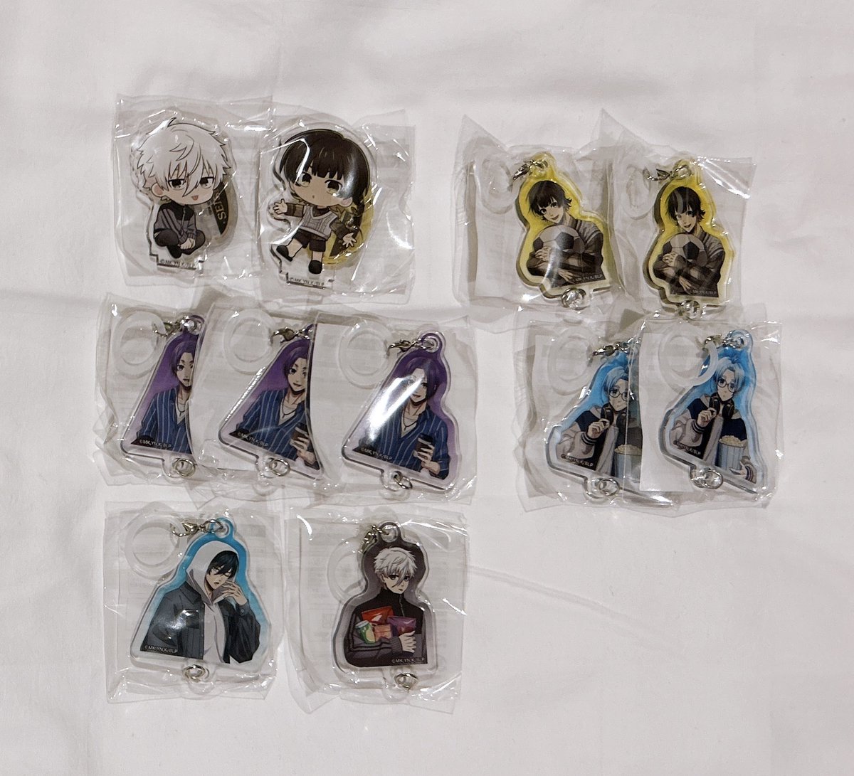 Latte_mrn's tweet photo. 【交換】ブルーロック プリンスホテル イケプリ / 缶バッジ アクスタ キーチャーム

꒰譲꒱
氷織 凛 凪 玲王 潔 蜂楽 

꒰求꒱
冴 (冴を同数含む場合千切)

アクスタは千切1点を優先で探しております。
ID付きの画像は後ほど改めてご提示させて頂きます。 https://t.co/u7MXcplgI0