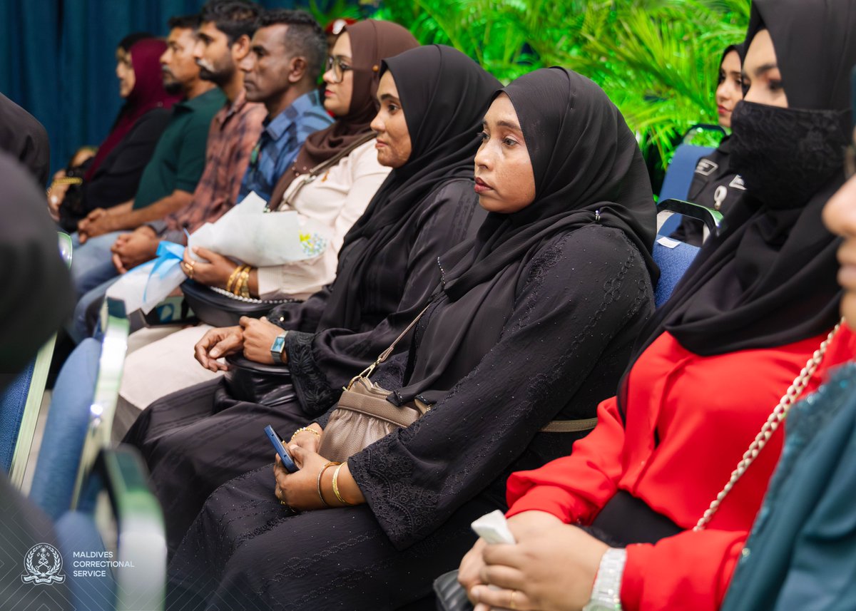 CorrectionsMv's tweet photo. އަލަށް ވަޒީފާއާ ގުޅޭ އޮފިސަރުން ތަމްރީންކުރުމަށް ހިންގި “އިންޑަކްޝަން ޓްރޭނިންގ ޕްރޮގްރާމް” ގެ ދަސްވެނިވުމުގެ ރަސްމިއްޔާތު ރޭ ބާއްވައިފި https://t.co/XjYjMLm7q4
@HomeMinistrymv  @ImmigrationMV  @mvhighcourt https://t.co/HVp8IJgYt6