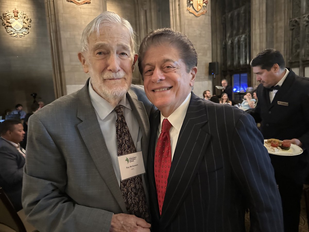 P_Kallioniemi's tweet photo. What should we call a gathering of vatniks?

Because they just organized one in Chicago, with all the usual suspects: Max Blumenthal, Andrew Napolitano, Dave DeCamp, Glenn Greenwald, Ray McGovern, Katie Halper...

Just imagine all the praise of Putin and Xi at this event. https://t.co/Qu0oN4SXAv