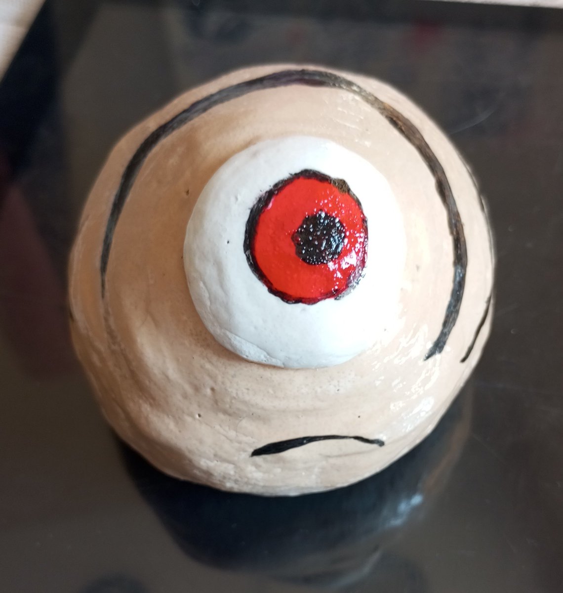 miasonyson's tweet photo. Painted him with transparent nail polish , he's so cute https://t.co/FKB27Z8HZI
