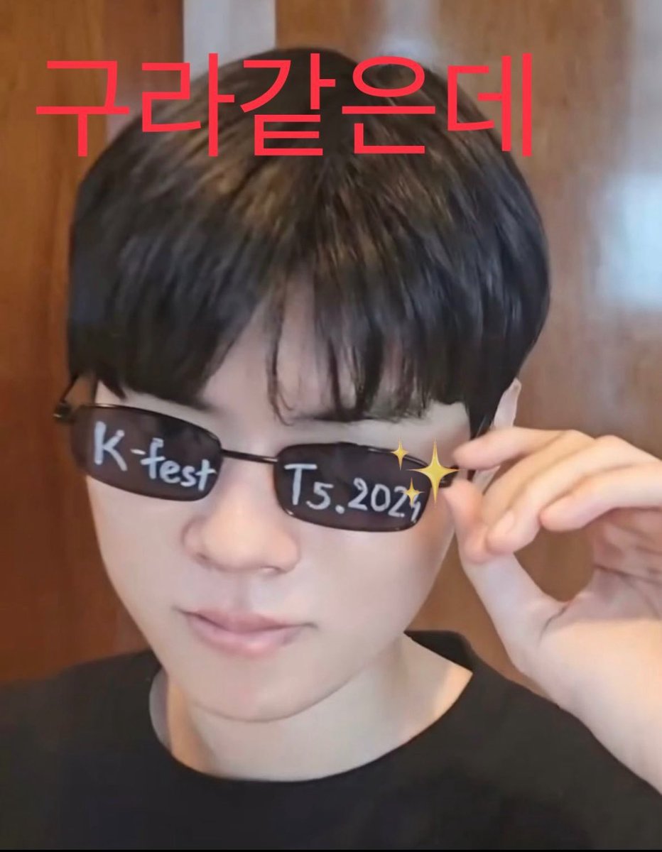 Nocontext_LOL's tweet photo. 구라같���데✨ https://t.co/1oG1Z8z0nx