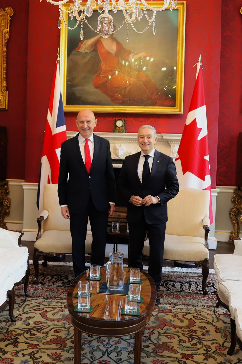 FP_Champagne's tweet photo. Merci au chancelier @JohnHealey_MP pour son accueil chaleureux ร Londres aujourdโhui.
Nous avons beaucoup ร accomplir ensemble pour renforcer notre รฉtroit partenariat, des technologies de pointe ร la recherche et ร lโinnovation, en passant par les capacitรฉs industrielles de dรฉfense et bien plus encore. ๐จ๐ฆ๐ฌ๐ง
