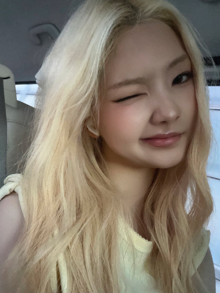 seoheefanS2's tweet photo. 여자아이 셀카 ㅈㄴ 좋다… https://t.co/obYiMJfOGJ