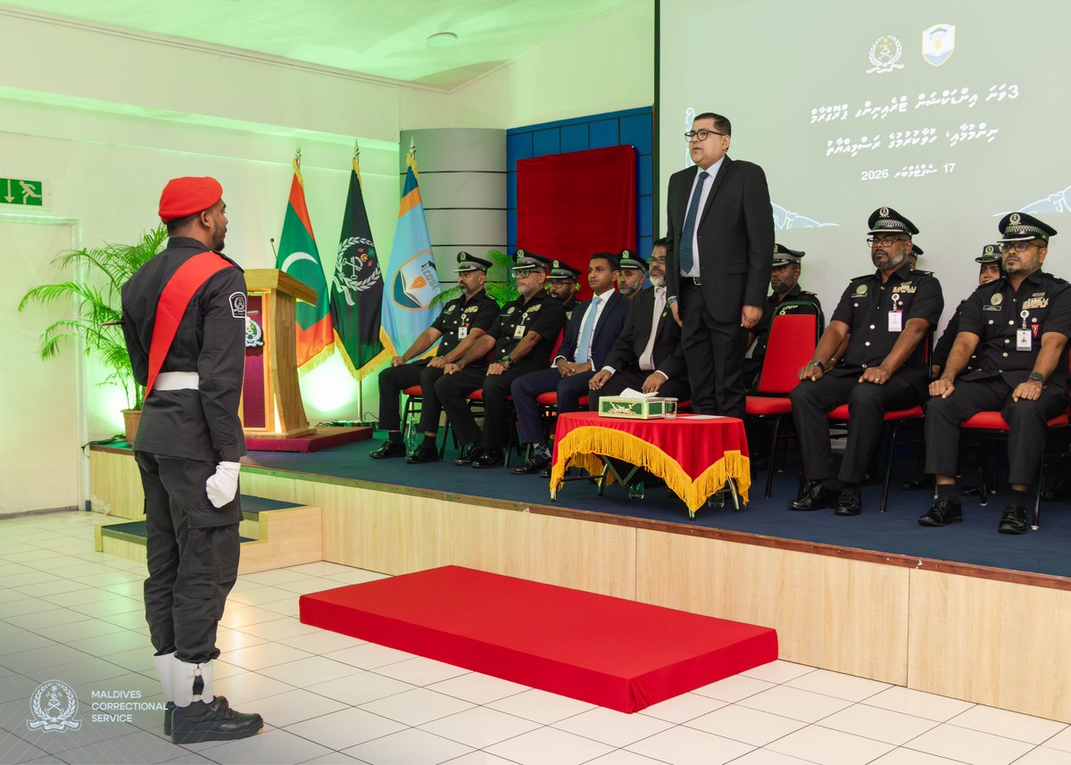 CorrectionsMv's tweet photo. އަލަށް ވަޒީފާއާ ގުޅޭ އޮފިސަރުން ތަމްރީންކުރުމަށް ހިންގި “އިންޑަކްޝަން ޓްރޭނިންގ ޕްރޮގްރާމް” ގެ ދަސްވެނިވުމުގެ ރަސްމިއްޔާތު ރޭ ބާއްވައިފި https://t.co/XjYjMLm7q4
@HomeMinistrymv  @ImmigrationMV  @mvhighcourt https://t.co/HVp8IJgYt6