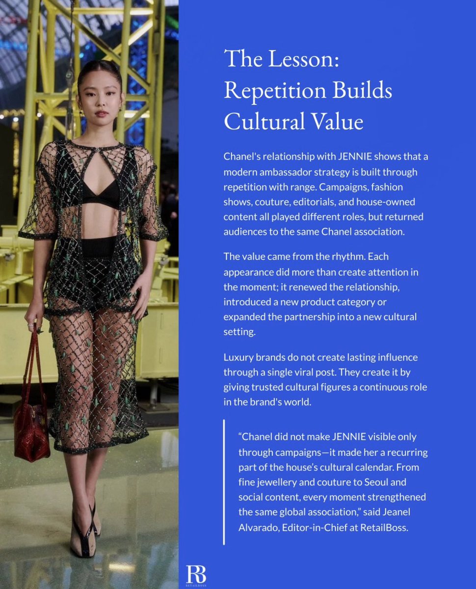 ElamaniTh's tweet photo. ถอดกลยุทธ์ “JENNIE Effect” เมื่อ Chanel เปลี่ยนเจนนี่ให้เป็นเครื่องจักรขับเคลื่อนทางวัฒนธรรม 

RetailBoss เผยว่า Chanel ไม่ได้มอง JENNIE เป็นแค่ Ambassador ทั่วไป แต่สร้างเธอให้เป็น "Cultural Calendar" หรือปฏิทินวัฒนธรรมที่สร้างกระแสต่อเนื่องตลอดทั้งปี ไม่ใช่แค่ไวรัลแค่ครั้งเดียวแล้วจบไป

ตัวเลขสะท้อนความสำเร็จของ JENNIE x Chanel:
❇️5 ปี: ร่วมงานในแคมเปญเครื่องประดับชั้นสูง COCO CRUSH อย่างต่อเนื่องตั้งแต่ปี 2022
❇️540 ชั่วโมง: เวลาที่ใช้ตัดเย็บชุดราตรีปักเลื่อมแบบสั่งทำพิเศษสำหรับ Met Gala
❇️15,000 ชิ้น: จำนวนเลื่อมบนชุด Met Gala ที่เปลี่ยนลุคพรมแดงให้กลายเป็นเรื่องราวของงานหัตถศิลป์ชั้นสูง

5 ก้าวสำคัญที่ Chanel ใช้ขับเคลื่อนแบรนด์ผ่าน JENNIE:
1️⃣Campaign Continuity: แคมเปญ COCO CRUSH ชูเจนนี่เป็นศูนย์กลางเครื่องประดับชั้นสูง
2️⃣Fashion Week Authority: ปรากฏตัวในงาน Paris Fashion Week ในฐานะหัวใจหลักของไลน์ Ready-to-wear
3️⃣Global Red-Carpet Scale: สร้างความฮือฮาระดับโลกบนพรมแดง Met Gala
4️⃣Local Cultural Relevance: จัดงาน Métiers d'Art ที่โซล เชื่อมแบรนด์เข้ากับตลาดบ้านเกิดของเจนนี่
5️⃣Owned-Content Momentum: ต่อผู้ติดตามผ่านคอนเทนต์พิเศษอย่าง 'A Day With JENNIE in Seoul'

Jeanel Alvarado บรรณาธิการบริหารของ RetailBoss ระบุว่า "ความทรงอิทธิพลที่ยั่งยืนของแบรนด์หรู ไม่ได้เกิดจากโพสต์ไวรัลเพียงโพสต์เดียว แต่เกิดจากการให้บุคคลทางวัฒนธรรมที่ไว้วางใจได้เข้ามามีบทบาทอย่างต่อเนื่องในโลกของแบรนด์"

#JENNIE #Chanel #BLACKPINK #FashionBusiness #RetailBoss #제니