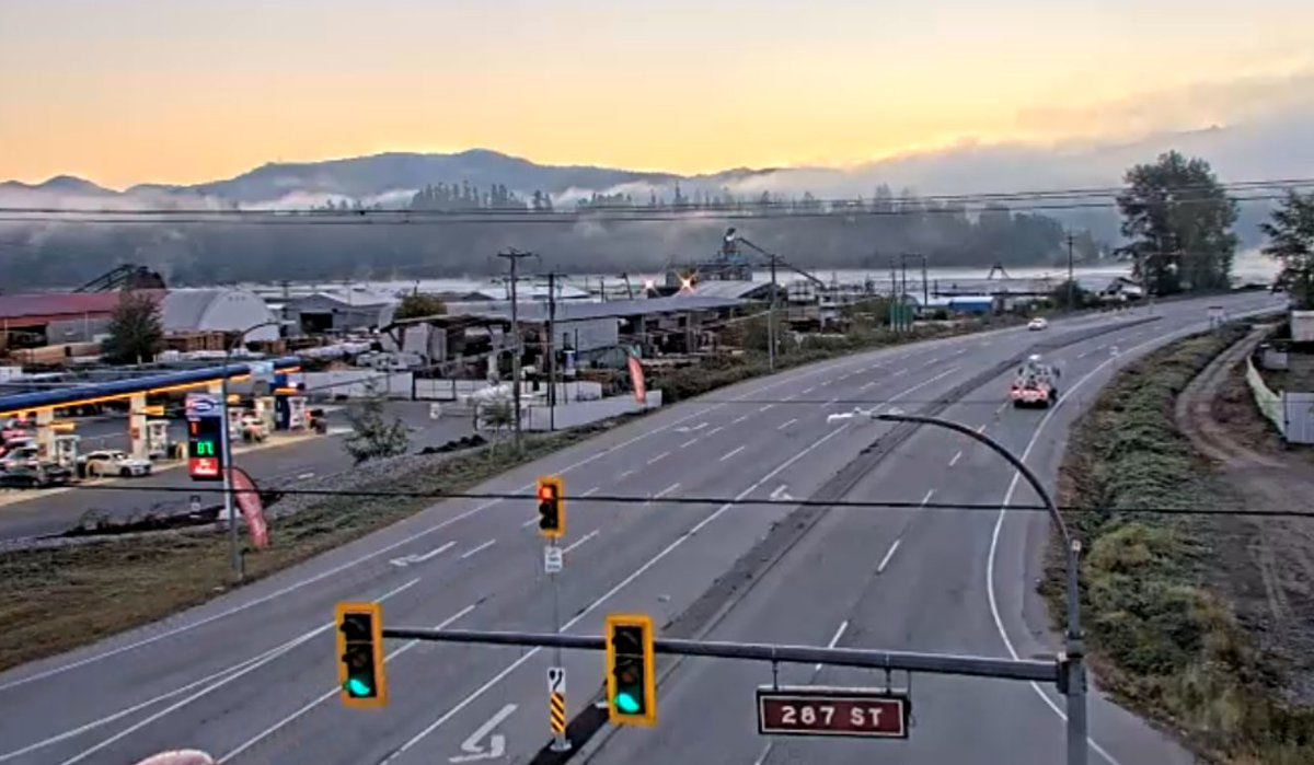 DriveBC's tweet photo. 🌄 Happy Friday #BC 📸
We've made it to the weekend! To celebrate, here's a sunrise view from one of our NEW https://t.co/yVVq38WOJL cameras: #BCHwy7 / #LougheedHwy at 287th Street.
🚗 Drive safely!
#MapleRidgeBC #SupernNaturalBritishColumbia