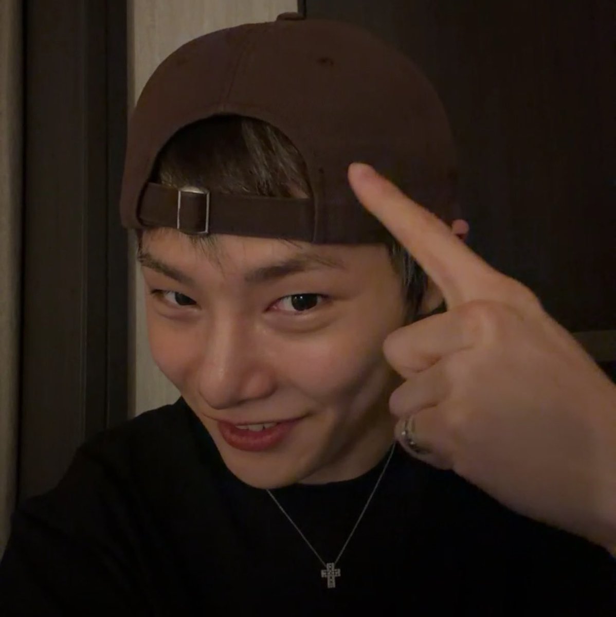 hourlyjgn's tweet photo. i.2.n.8 instagram live ! ♥︎ https://t.co/GKTgMBg8Br