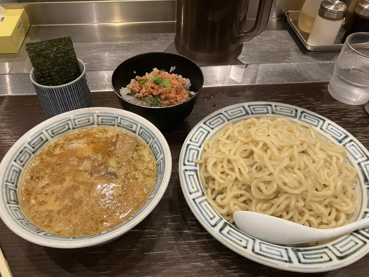 minibaskai's tweet photo. 宮城県仙台市　竹治郎
ランチ大盛　1,200円
内容充実し過ぎじゃ無いかい？
おいしかったです😋
ごちそうさまでした♪ https://t.co/82EOrrOYbs