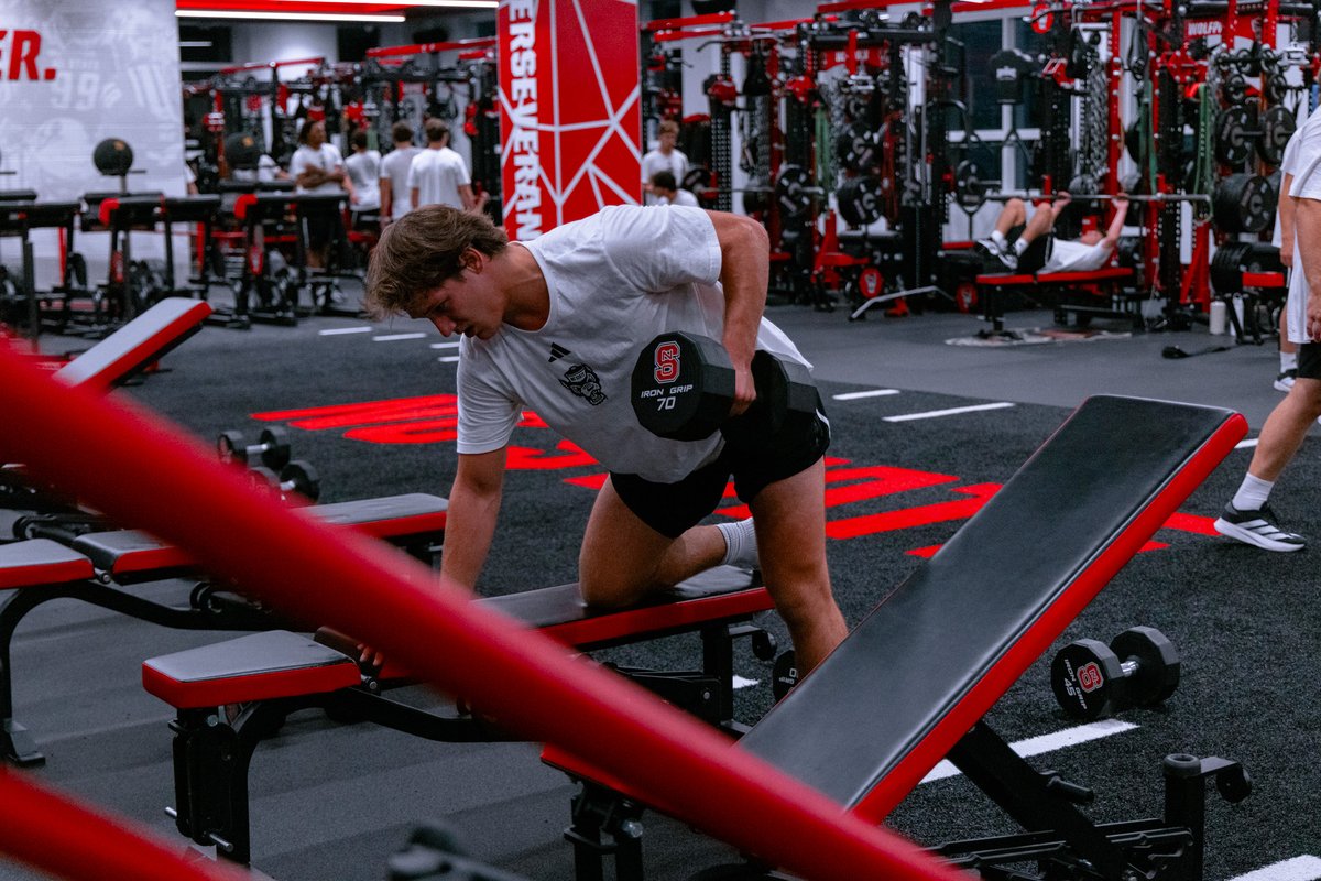 PackWrestle's tweet photo. Getting stronger with every rep

#PackMentality https://t.co/OwsxurcWWW