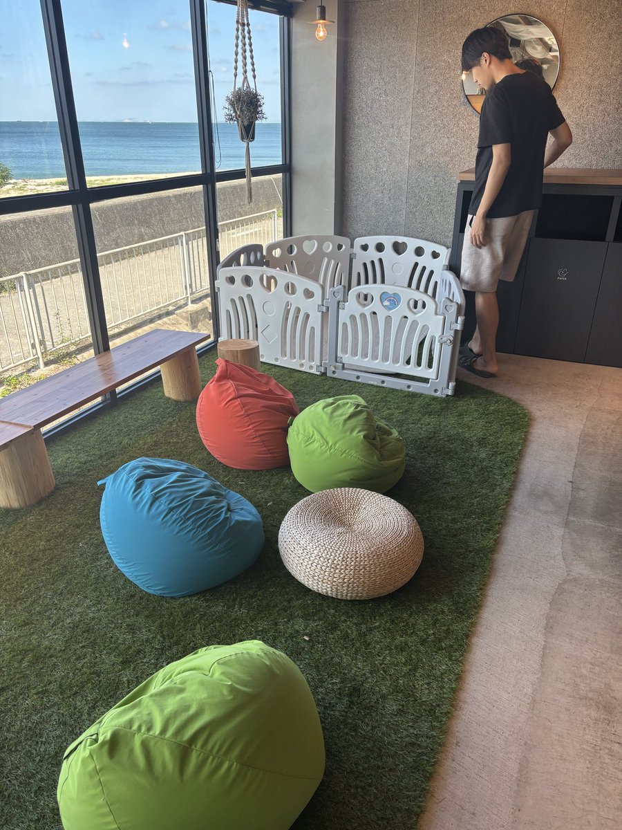 chanto_design's tweet photo. 明日から5日間、ついにプレオープン！
のんびり朝6時から気合いという名のモチベでオープンしますので、冷やかし、たぶらかし、お待ちしてます🌊🏄🌴 https://t.co/ZjMlY8U35q