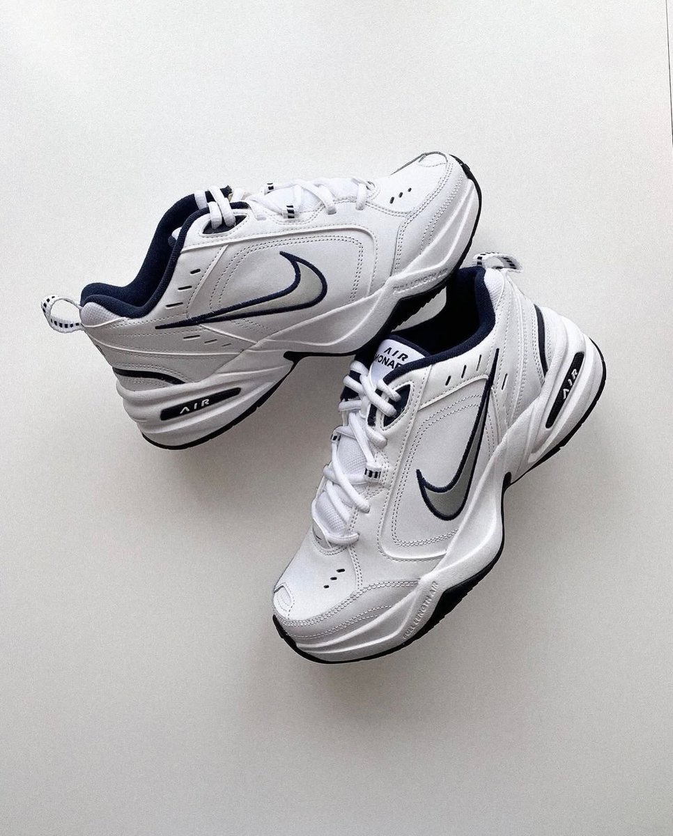 TomiwaDavid6's tweet photo. Nike Air Monarch IV

Size: 42-46 

Price: 30k

Send DM 09135675234. Nationwide Delivery 🚚 https://t.co/YvbVfpcUUu