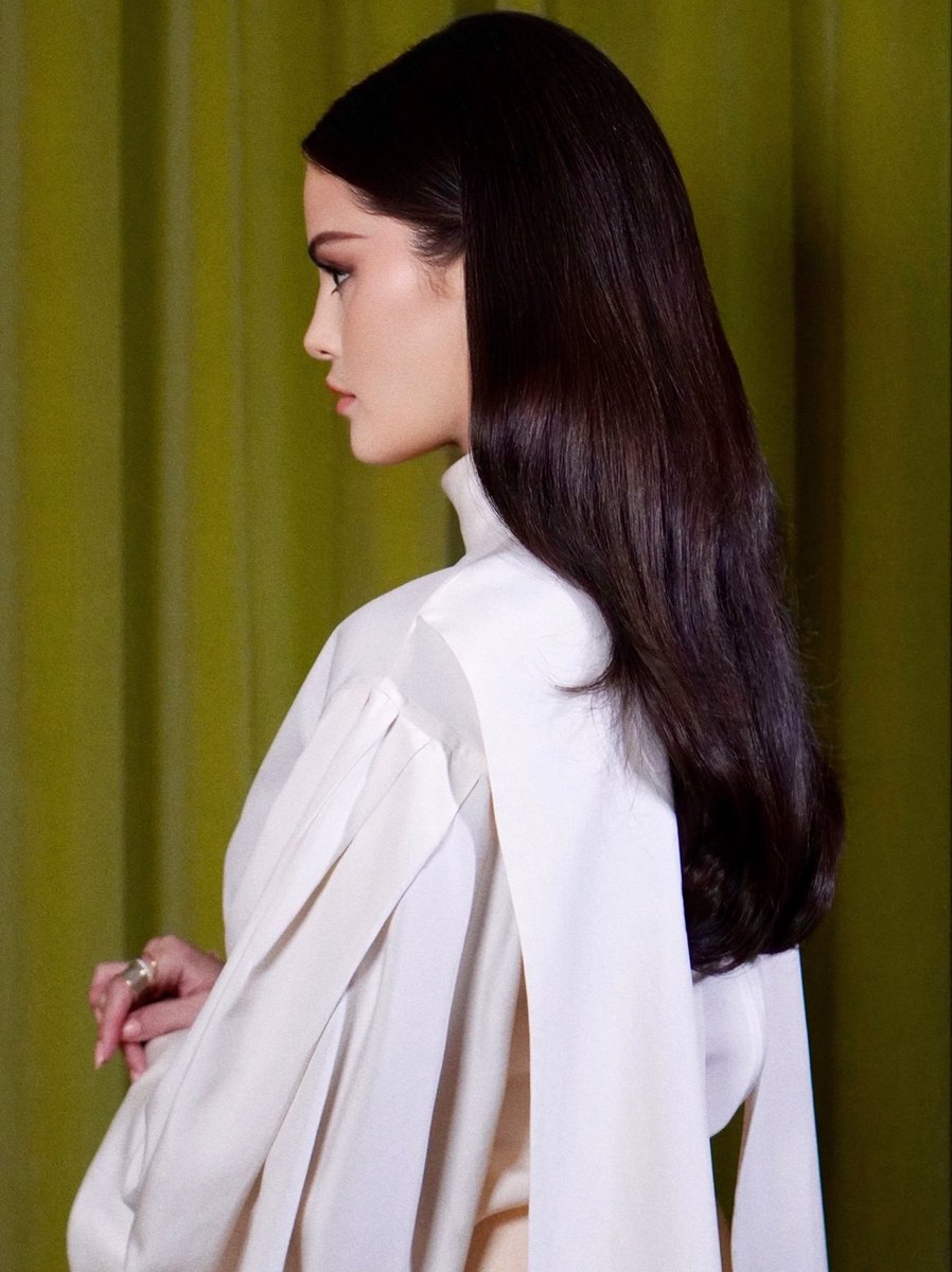 PortalSelenaBR's tweet photo. SELENA GOMEZ. ✨ https://t.co/vzYGzDI4gZ