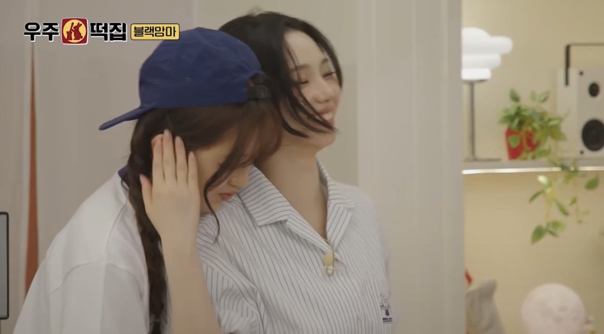 iseoseomine's tweet photo. KOK GUE GA LIAT BAGIAN INI SIH PLIS KASIH GUE VIDEONYA https://t.co/tSIPiuAHZa