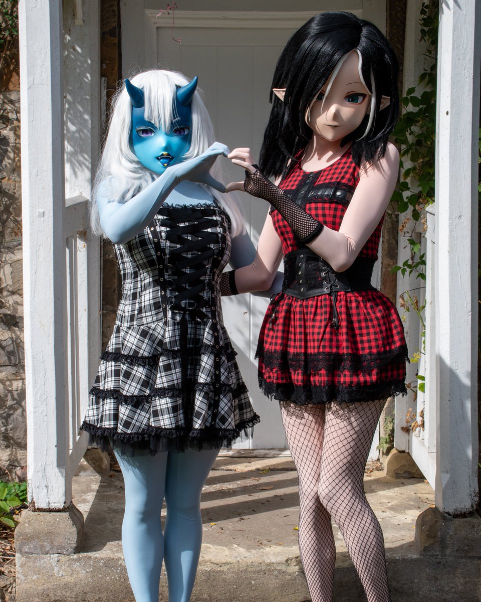 ZibKig's tweet photo. Welcome to our humble mansion, soulborn 🩵🖤
We will make sure your stay will be plenty comfortable~

🩵: @Vash_Kig
📷: @KamOkami_kig

#kigurumi #キグルミ #着ぐるみ #cosplay https://t.co/JcSrJhrN5V