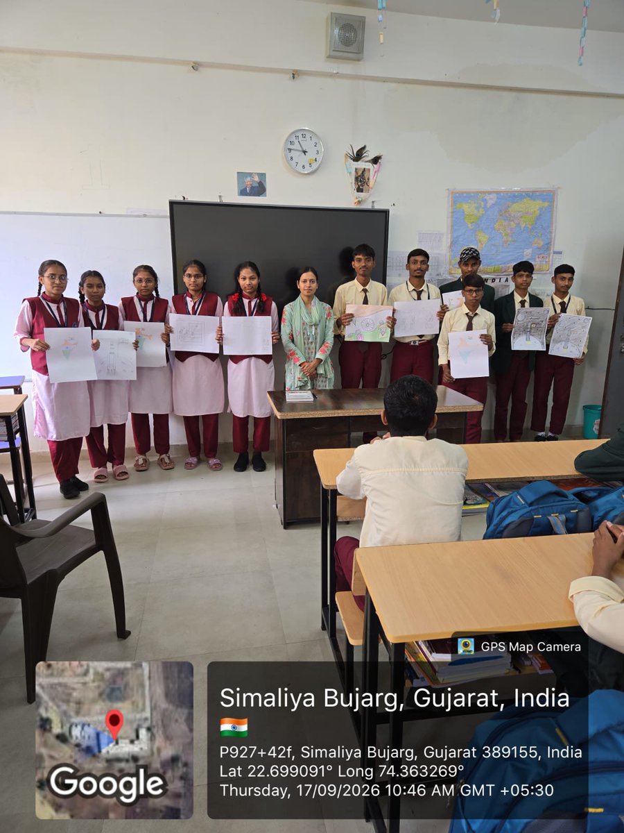EmrsGarbada's tweet photo. EMRS गरबाडा दाहोद में 'विकसित भारत 2047' थीम पर पोस्टर प्रतियोगिता आयोजित की गई, जिसमें छात्रों और स्टाफ़ ने बड़े उत्साह और जोश के साथ भाग लिया। #viksikbharat  @NESTSHQ  @gstesgnr https://t.co/Jhf8JQCMpx