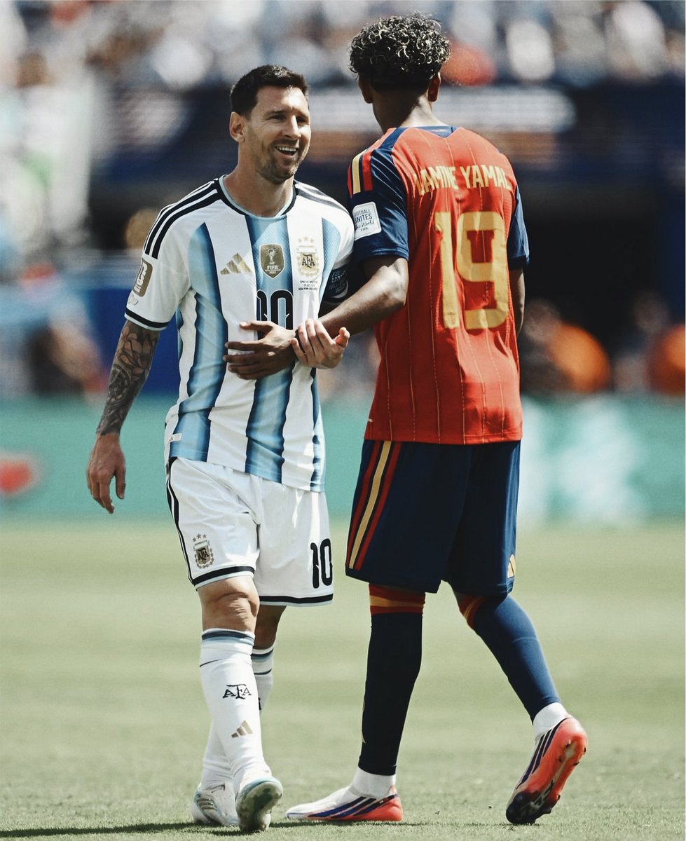 AlbicelesteTalk's tweet photo. 🚨 Lamine Yamal: "For me, Leo Messi was the best player at the World Cup.

"Nobody expected a player at Leo’s age,even Leo himself, to be capable of doing those things at such a high level.” @MPlusDeportes https://t.co/zmFHfyyOwa