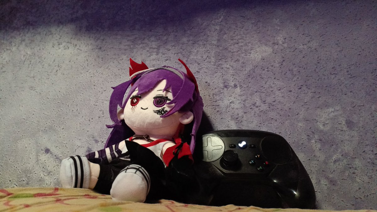 Erethros's tweet photo. @izumiyoon_ Mailuche tras Platinar Starcraft con mando https://t.co/rnuoVRa4ew