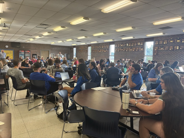 swplains's tweet photo. And just like that, teachers are trained to use How's School Going? In an hour training they are ready to use the most user friendly student data site so they can change the conversations at their district! @DataInsightPart #HowsSchoolGoing @swplains @Hailey_Cuellar https://t.co/T8oWQWikLo