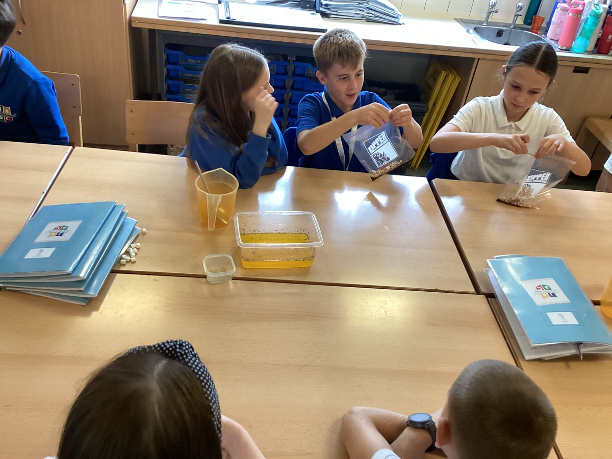 JCAWakefield's tweet photo. Year 6 have enjoyed learning all about components of the blood. We represented different parts and then explained the function 🩸@JCA_Science https://t.co/CKmGlsYum9