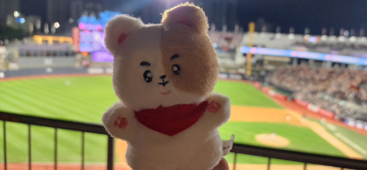 apeachryan's tweet photo. 햄찌니 승요 하고 옴🤭 https://t.co/hH6a2PxSB5