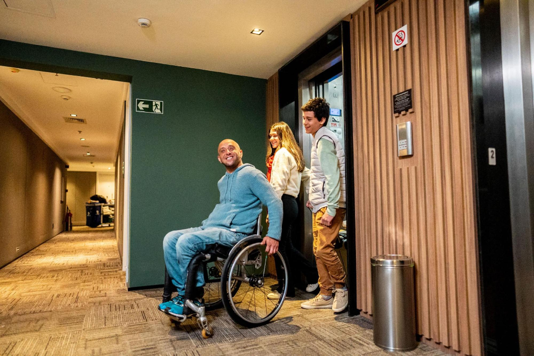 IAAPOrg's tweet photo. What Makes a Space Truly Accessible?

https://t.co/mSfHEjELIm’s guide highlights the importance of thoughtful design across hotel rooms, entrances, bathrooms, transportation routes, public spaces, and services.

Check out the guide: https://t.co/u4g0zUb8CL
#AccessibleTravel https://t.co/2wMQLch4WQ