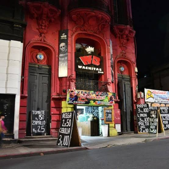 MolinaGusta's tweet photo. 🔴 CORDOBA
¿Por qué no se habló más de Wachitas Bar?
¿Ustedes saben que los dueños de Wachitas viven en calle Ushuaia en Ampliación Cabildo y justo allí no hay domos de la @PoliciaCbaOf ?
¿Saben que es zona liberada?
¿@minsegcba si ponen un domo sobre Ushuaia y Altos del Tala? https://t.co/mx9JdcKBGV