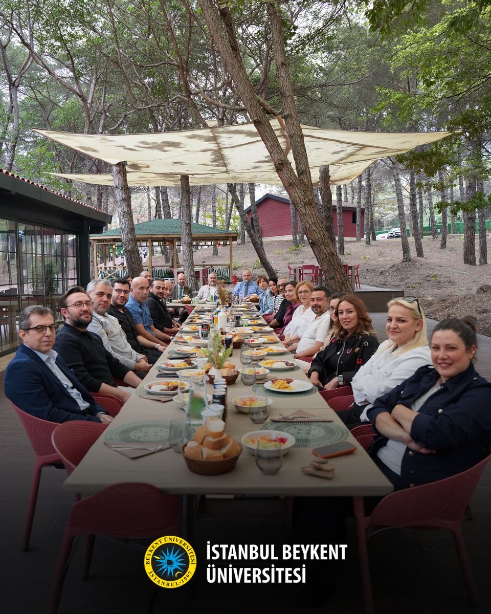 BeykentUnv's tweet photo. Mütevelli Heyet Başkanımız Dr. Erkan Çelik, Rektörümüz Prof. Dr. Volkan Öngel ve Genel Sekreterimiz Dr. Öğr. Üyesi Fatih Yücel; 2026–2027 Akademik Yılı öncesinde idari birim yöneticilerimizle Türkmenbaşı Tabiat Parkımızda bir araya geldi. https://t.co/61b5e9ZgI2