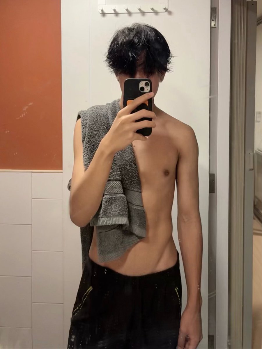 inxjun00's tweet photo. ขอเงินตัดผมหน่อยครับ55655 https://t.co/HYkqRwIpx2