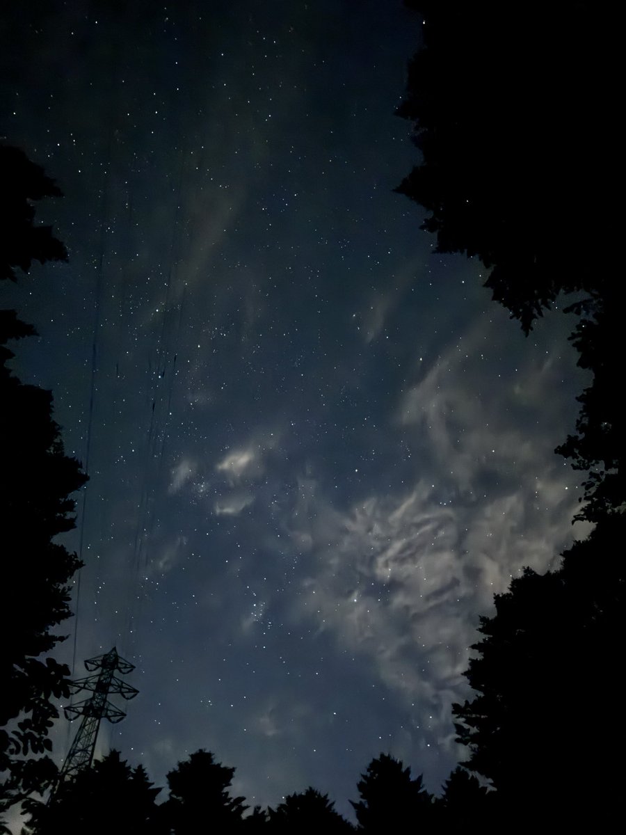 ryokato1985's tweet photo. 札幌、只今の夜空 https://t.co/LD9LWVOrLM