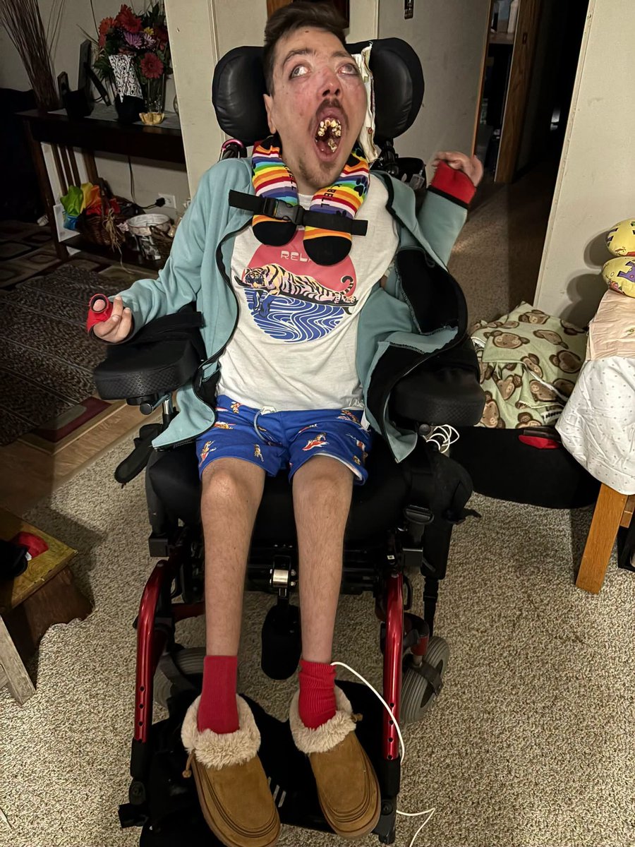 General_Alek's tweet photo. A truecel by the name of James https://t.co/DIcWNZT1O1