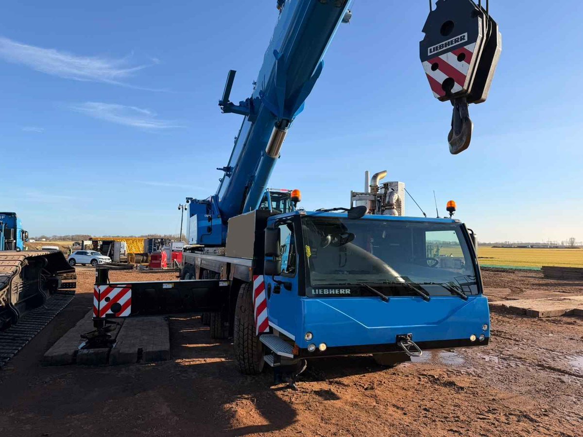 CraneNetwork's tweet photo. 🚨 Just Listed! 🚨

2021 Liebherr LTM 1230-5.1 All Terrain Crane for Sale

https://t.co/y7vOdaDHFh

#Cranes #CranesforSale #CraneSale #LiebherrCranes #AllTerrainCranes #Equipment #CraneNetwork #MarcelloCranes #Lifting #Rigging https://t.co/aoRM2NYxc3