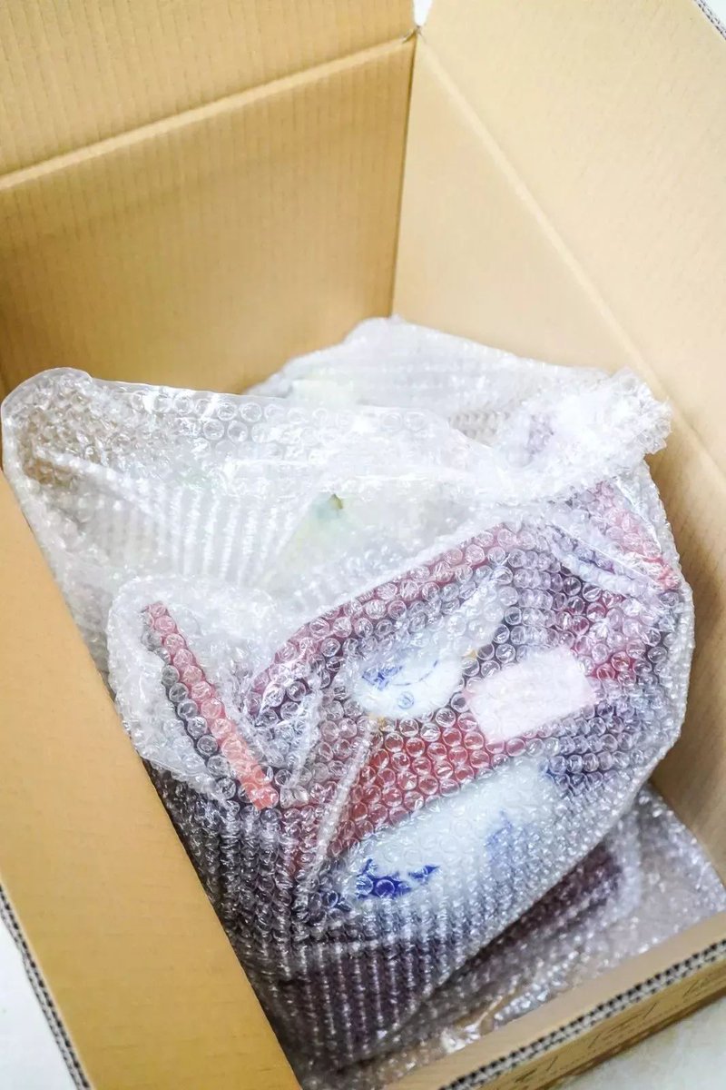 aislf593400's tweet photo. Just ripped open a long-awaited express parcel—found my favorite skincare serum inside! That post-unboxing excitement hits different ， https://t.co/53KYIxvgWQ