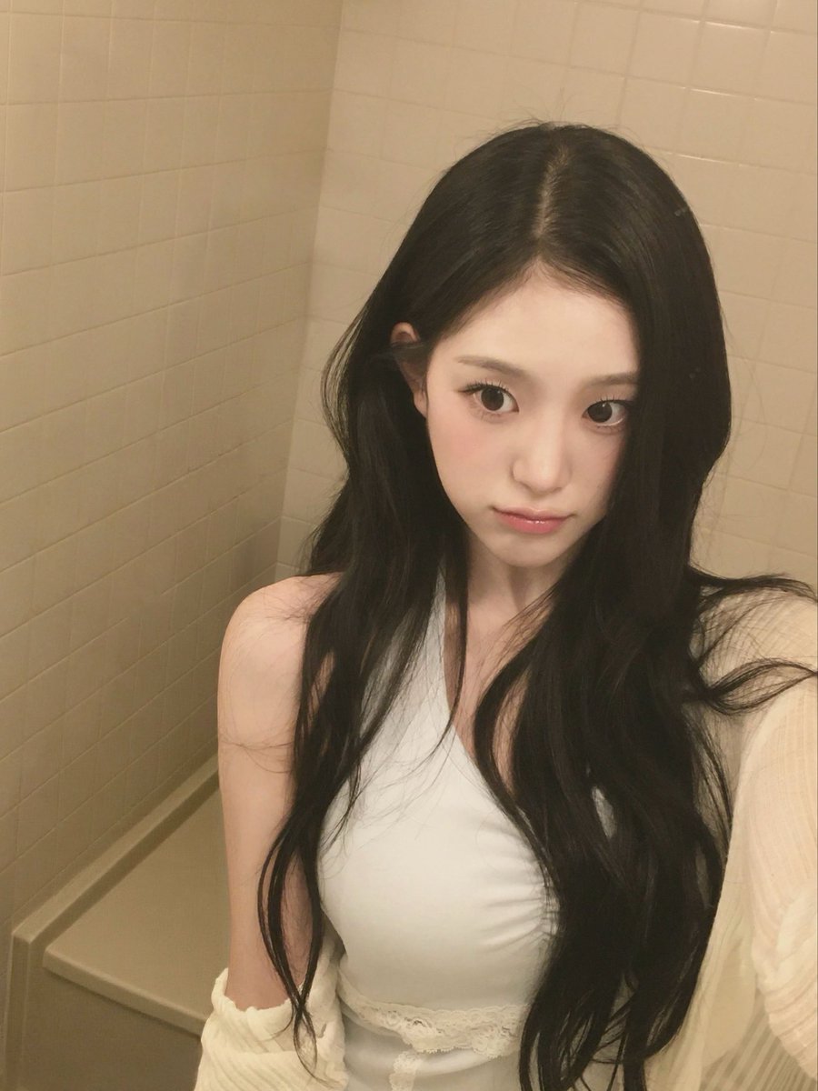 gapyeonghaus's tweet photo. [260918]
#tripleS Jiyeon COSMO Talk update 🦢

#JiYeon #지연 #지서연 #ジヨン https://t.co/UoAeVQ12GW