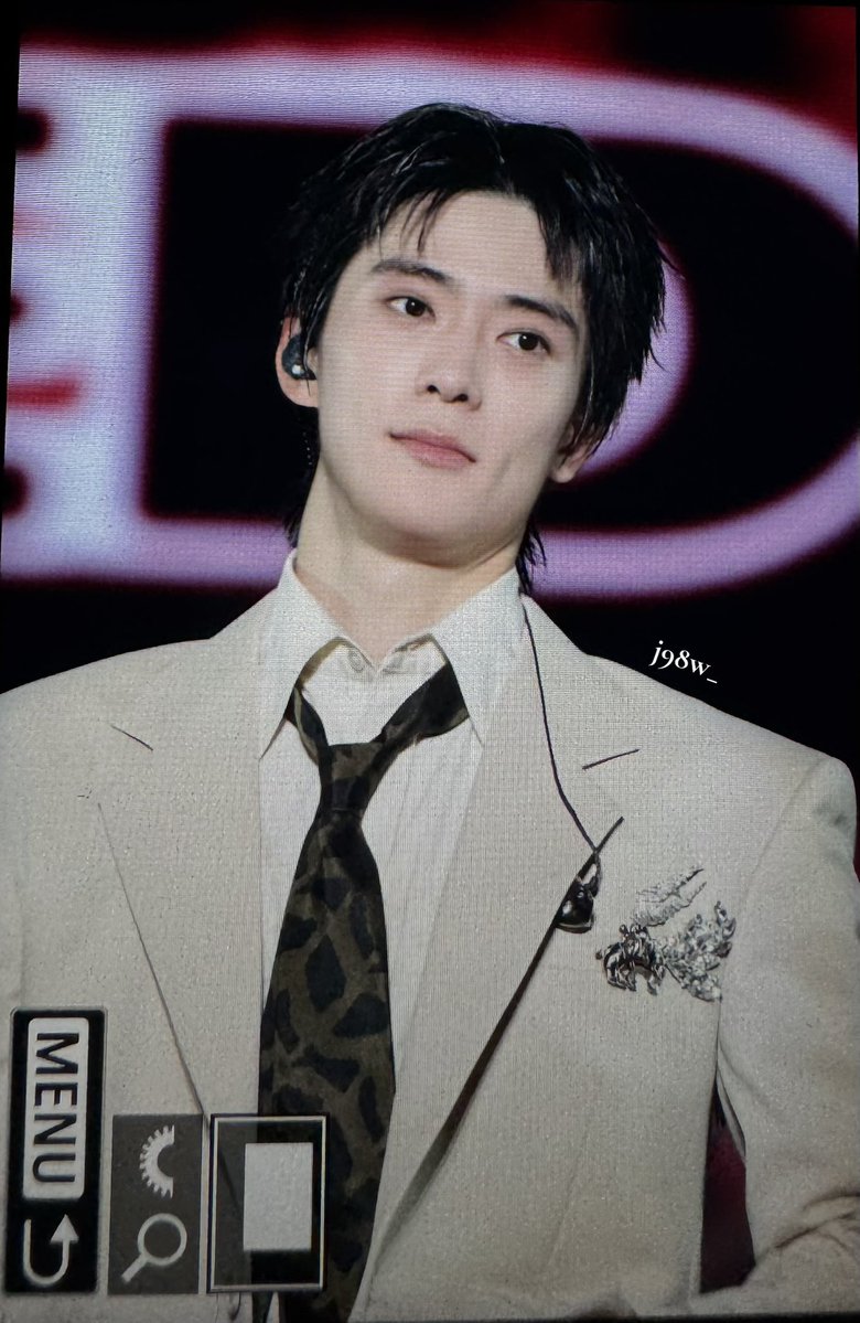 j98w_'s tweet photo. 재현아………..고능하다……..
#재현 #정재현 #nct127 https://t.co/g3JCitHHzB