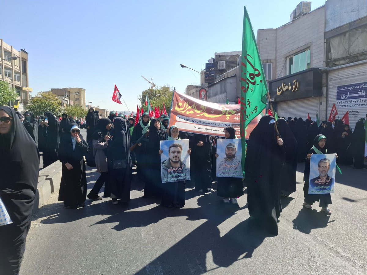 Mahsan315's tweet photo. دشمن: چند نفرن؟
تهران: بشمار داداش
ما تازه رسیدیم 😭🗿
#رزمایش_313هزار_جانفدای_ایران https://t.co/wJ3uASKdxC