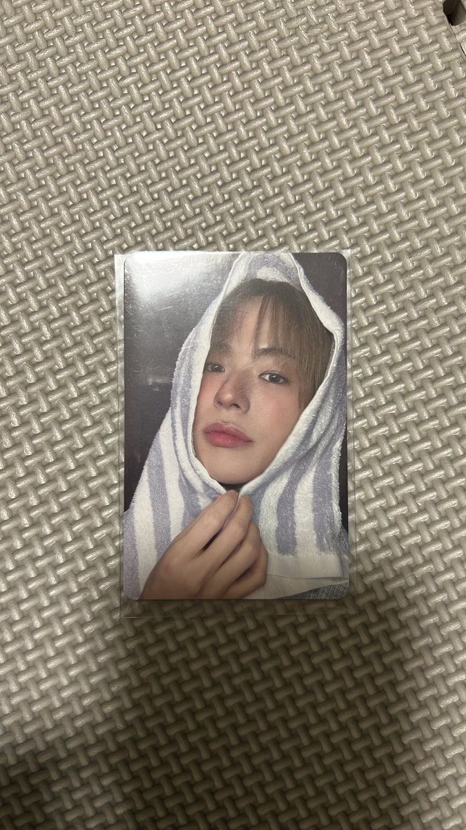 tre__0218's tweet photo. TREASURE 交換 トレカ 

譲▶︎▶︎8000円特典 ジェヒョク

求▷▶︎同種 ジョンファン

郵送希望📮 https://t.co/uIQ3iViVbQ