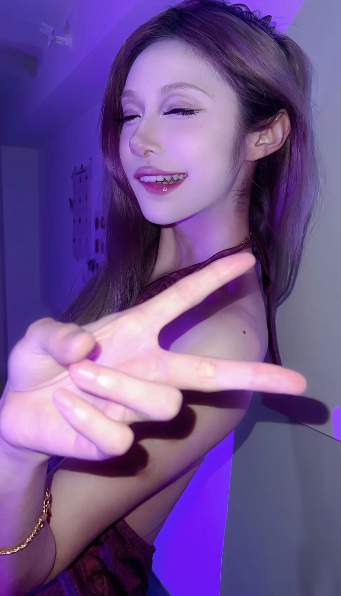lcoca85658272's tweet photo. 不要在前面 要对着我的后面弄我可以吗_ #双子座 #感觉至上 #图文 https://t.co/6Od0dMCzVe