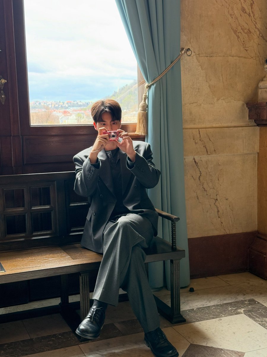 archivekangie's tweet photo. these are the photos you’d take of song kang if you were his partner.

#SONGKANG #송강 https://t.co/WrWXso5IIg