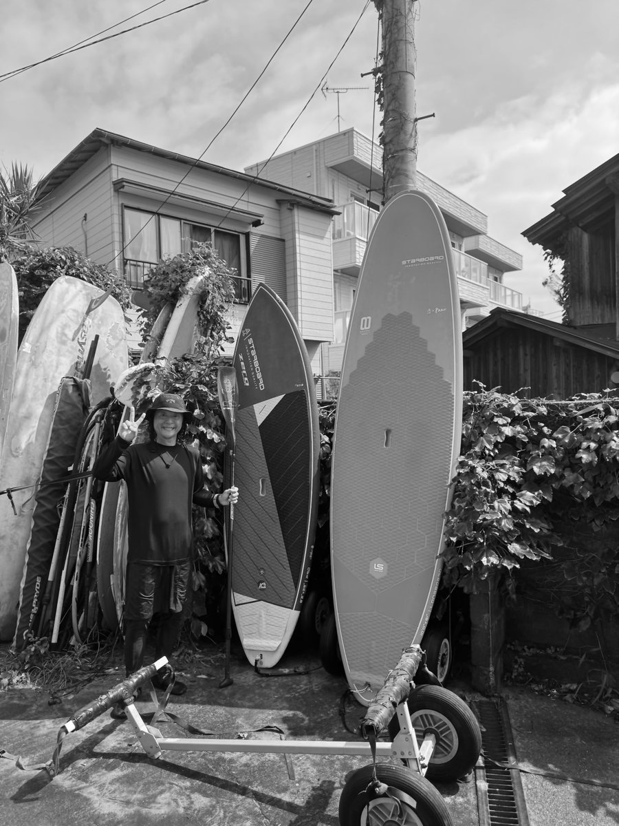 o_chiyoshi's tweet photo. そーそー
今日はねー早朝ぢゃないんだけどやってますよ🏄
なんつぅーの?
50代後半、歴約1年😅
の割には結構イケてると
思うぜ🤣
ドラムと一緒
難しい事考えずに
アホみたいにやってれば
それなりになるだよ🤣
アホで良かった🤣
#鎌倉 #由比ヶ浜
#hisurf #サップサーフィン
#starboard https://t.co/vs9IROyWxf