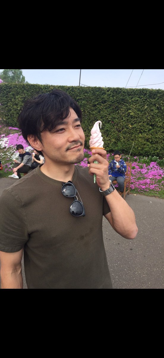 Tsuguo1201's tweet photo. 友達からこないだ貰った8年前の40歳のオジサン https://t.co/RQmfH4WJ73