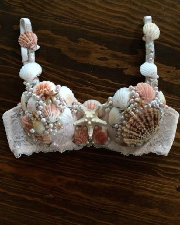 softescape_'s tweet photo. sea shell bra https://t.co/4cYF9g2QrW