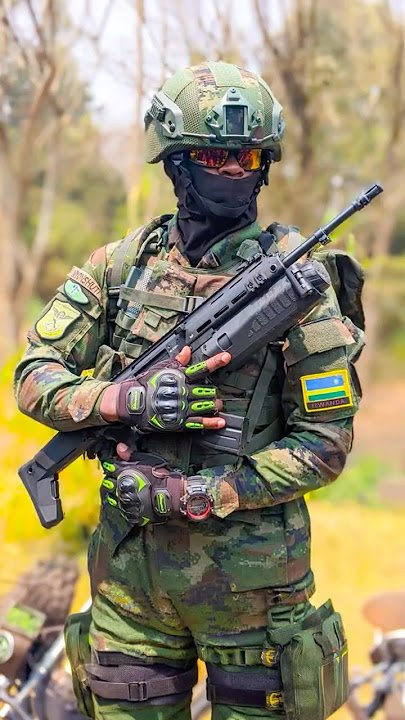 DadanSauveur's tweet photo. Des soldats rwandais à bout de souffle se rendent en masse aux autorités congolaise.

À l'Est de la RDC, les agresseurs n'ont que deux choix soit se rendre et peut-être qu'ils vont un jour revoir leurs familles au Rwanda et soit de résister et se faire tuer.

Toutes les familles qui sont au Rwanda qui savent qu'ils  ont des enfants dans l'armée rwandaise déployer à l'Est de la RDC, il faut leur  dire de se rendre à l'armée congolaise, l'armée congolaise n'applique pas la torture n'y les exécutions, ils seront traités avec dignité au cas contraire vous n'aurez que vos yeux pour pleurer.